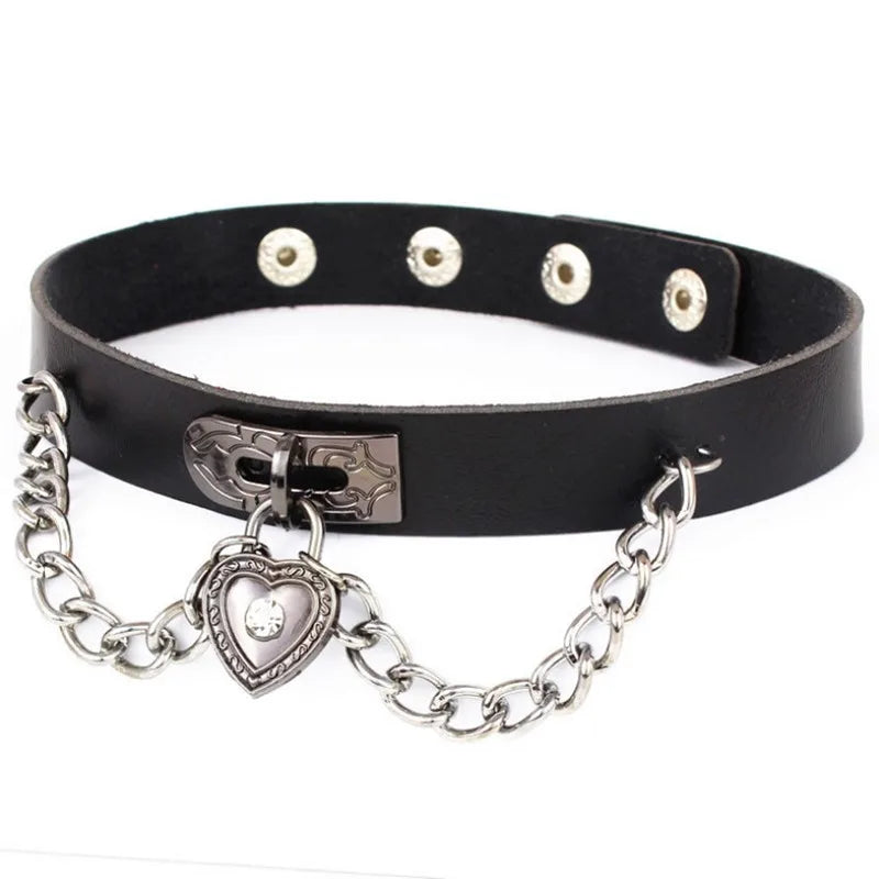 Harajuku Punk Rock Gothic Choker Necklace Women Sexy PU Leather Heart Lock Key Spike Collar Chocker Gothic Cosplay Accessories